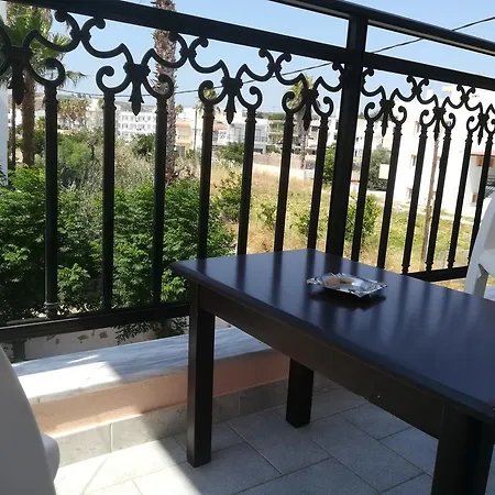 Minakos Apartamento *
