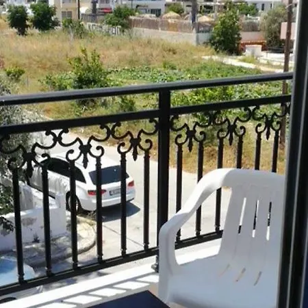Minakos Apartments